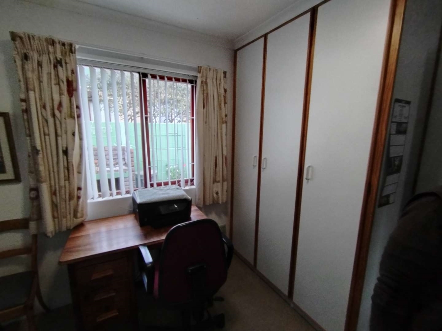 To Let 3 Bedroom Property for Rent in Stilbaai Wes Western Cape